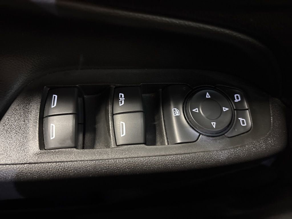 Used 2021 Chevrolet Equinox LT image 24