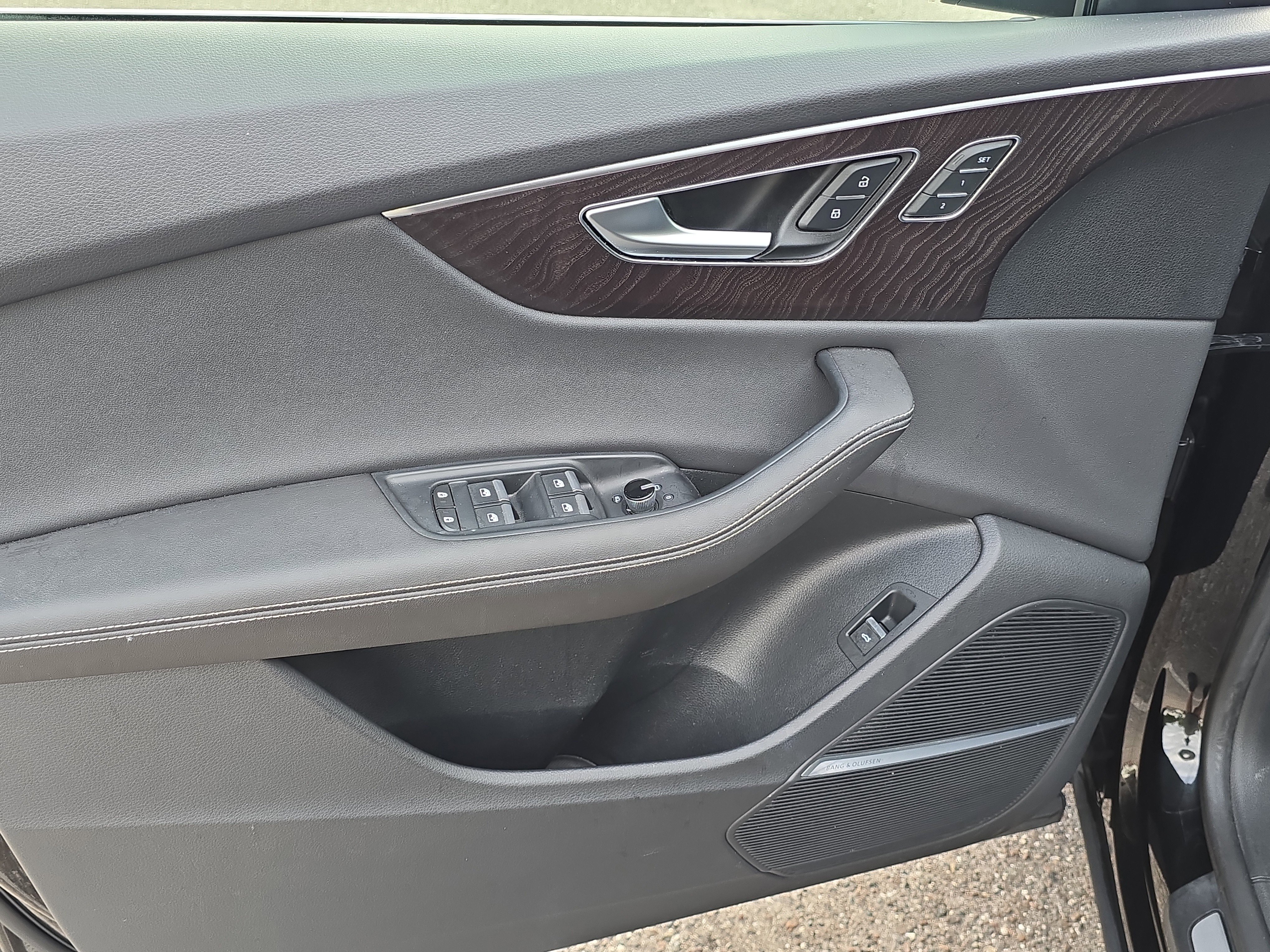 Used 2023 Audi Q8 Prestige image 16