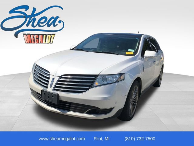 Used 2019 Lincoln MKT AWD image 1