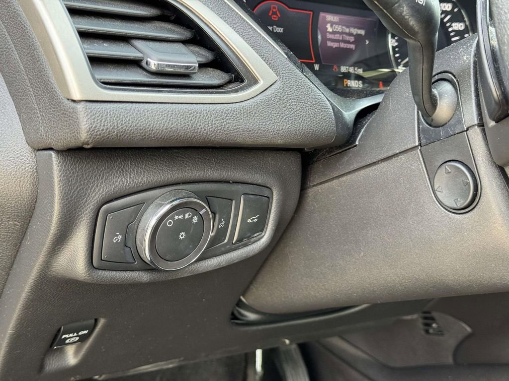 Used 2014 Lincoln MKZ w/ Equipment Group 102A Reserve FWD image 9