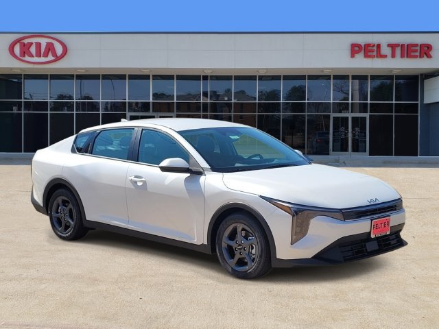 New 2026 Kia K4 FWD image 1