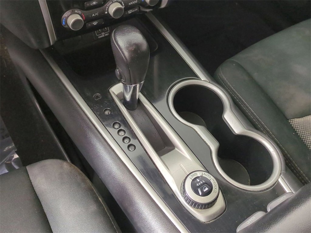 Used 2018 Nissan Pathfinder SV image 14