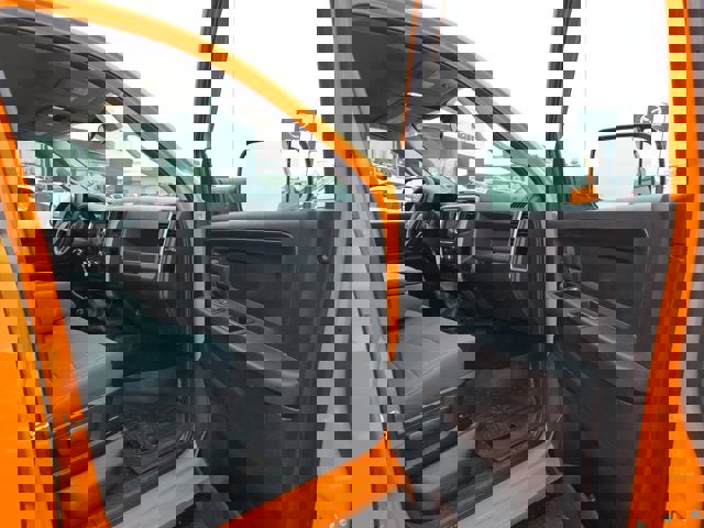 Used 2017 RAM 3500 Tradesman w/ Chrome Appearance Group image 12