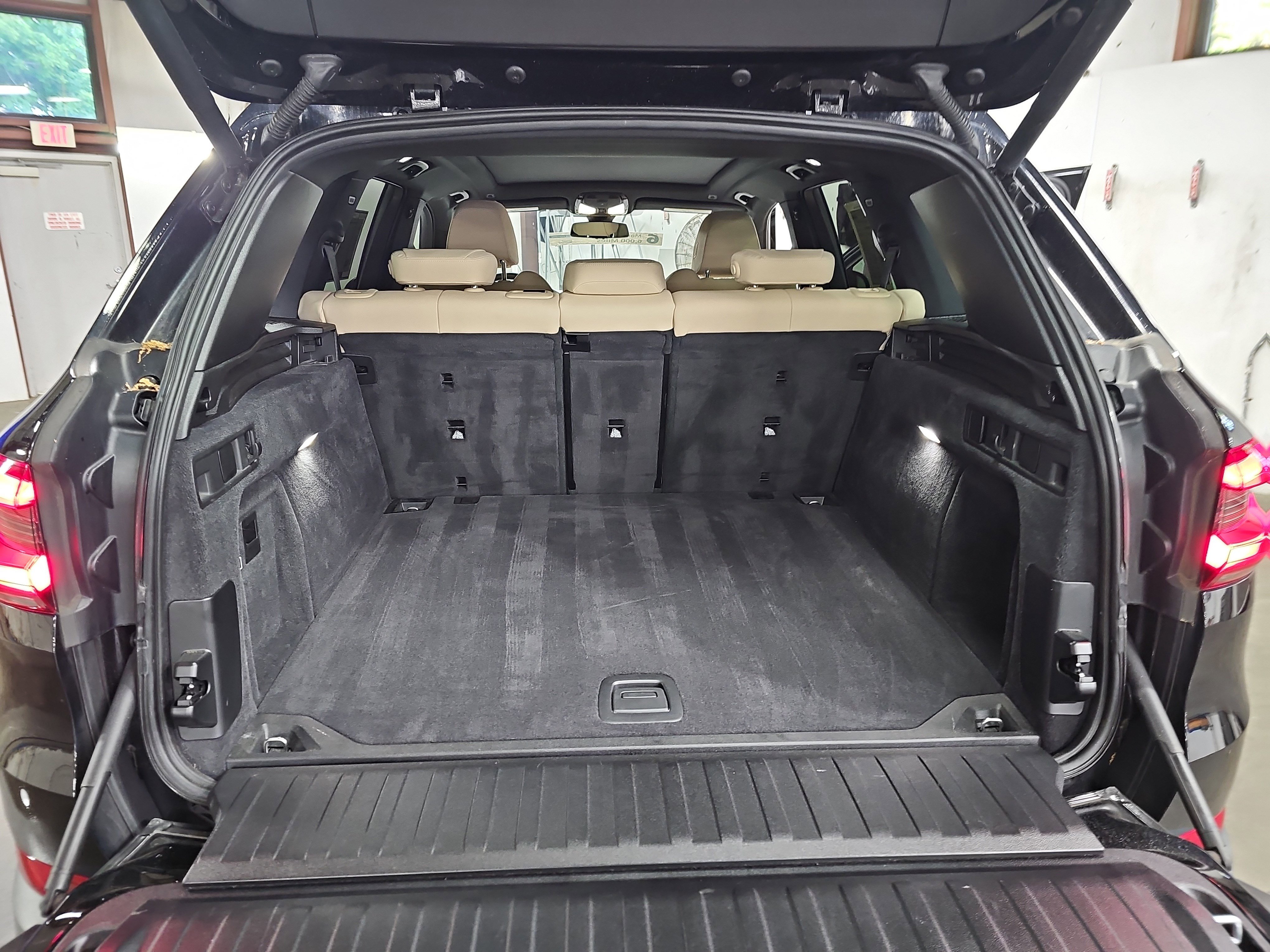 Used 2021 BMW X5 sDrive40i w/ Parking Assistance Package RWD image 13
