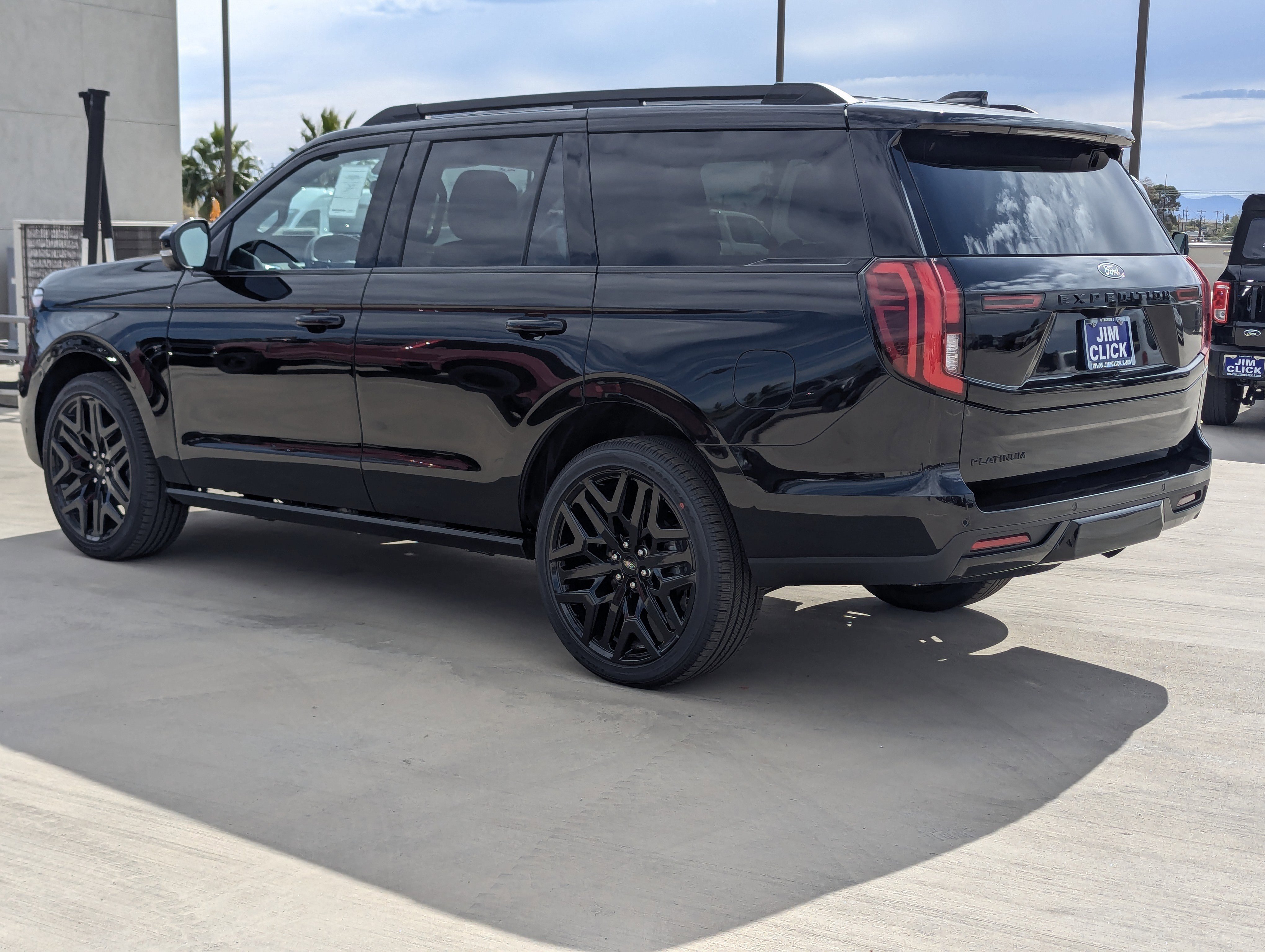 New 2026 Ford Expedition Platinum w/ Stealth Performance Package image 4