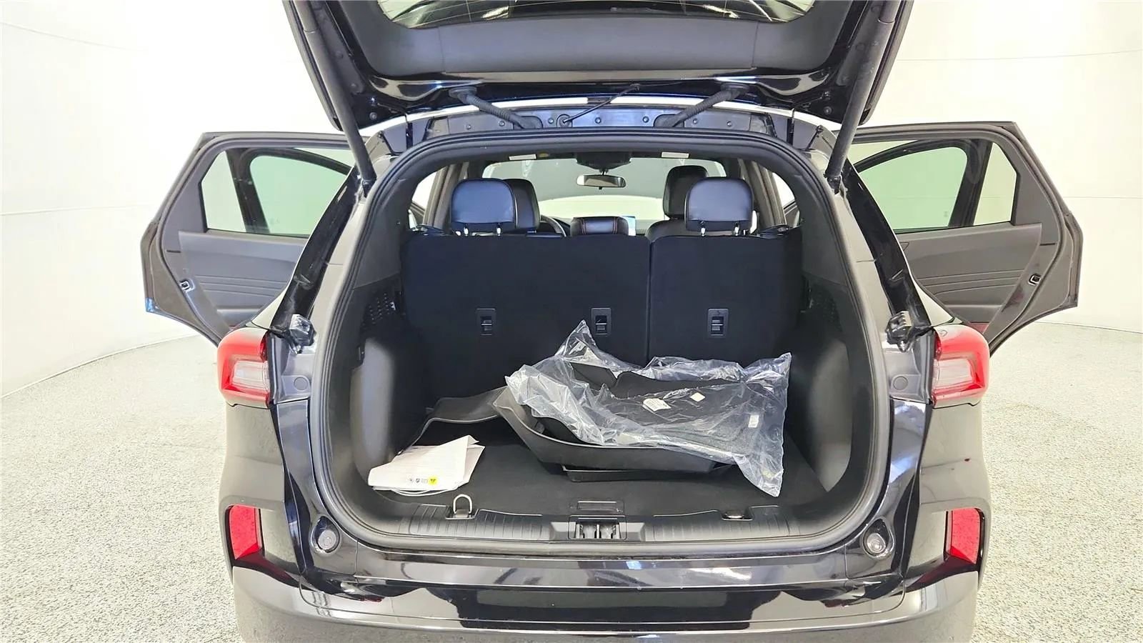 Used 2023 Ford Escape ST-Line w/ Tech Pack #1 image 19