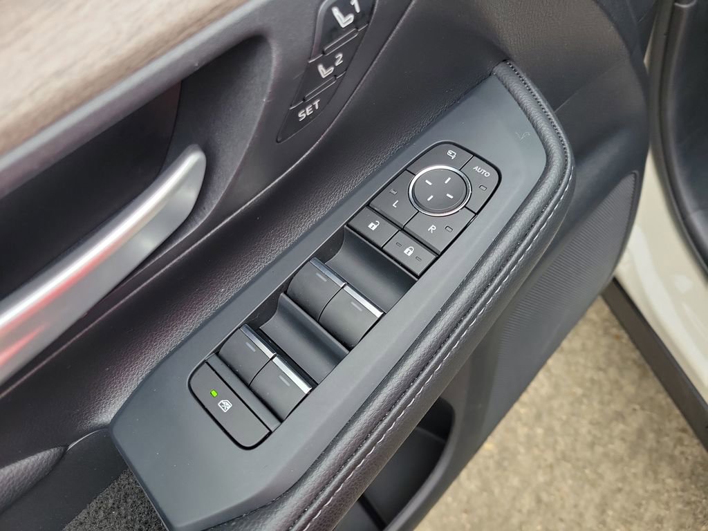 Certified 2024 Toyota Grand Highlander AWD image 13
