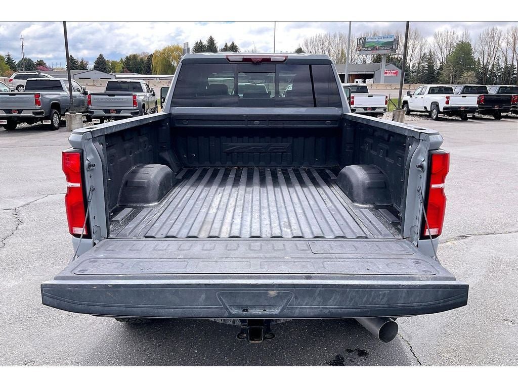 Used 2024 Chevrolet Silverado 2500 ZR2 w/ Technology Package AWD/4WD image 11