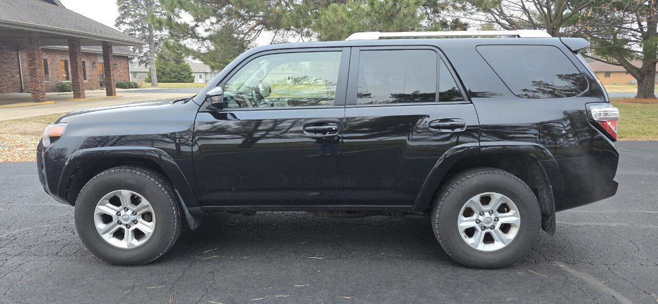 Used 2017 Toyota 4Runner SR5 image 6