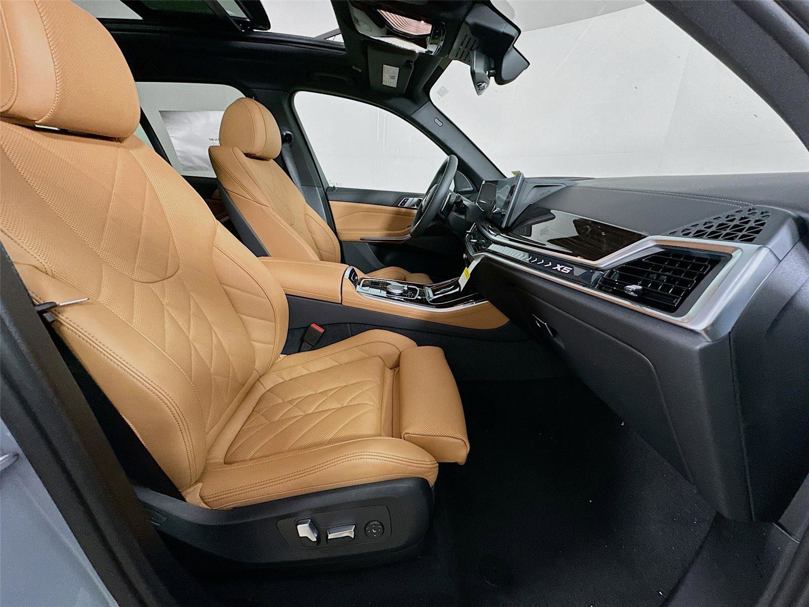 New 2026 BMW X5 xDrive40i w/ M Sport Package image 30