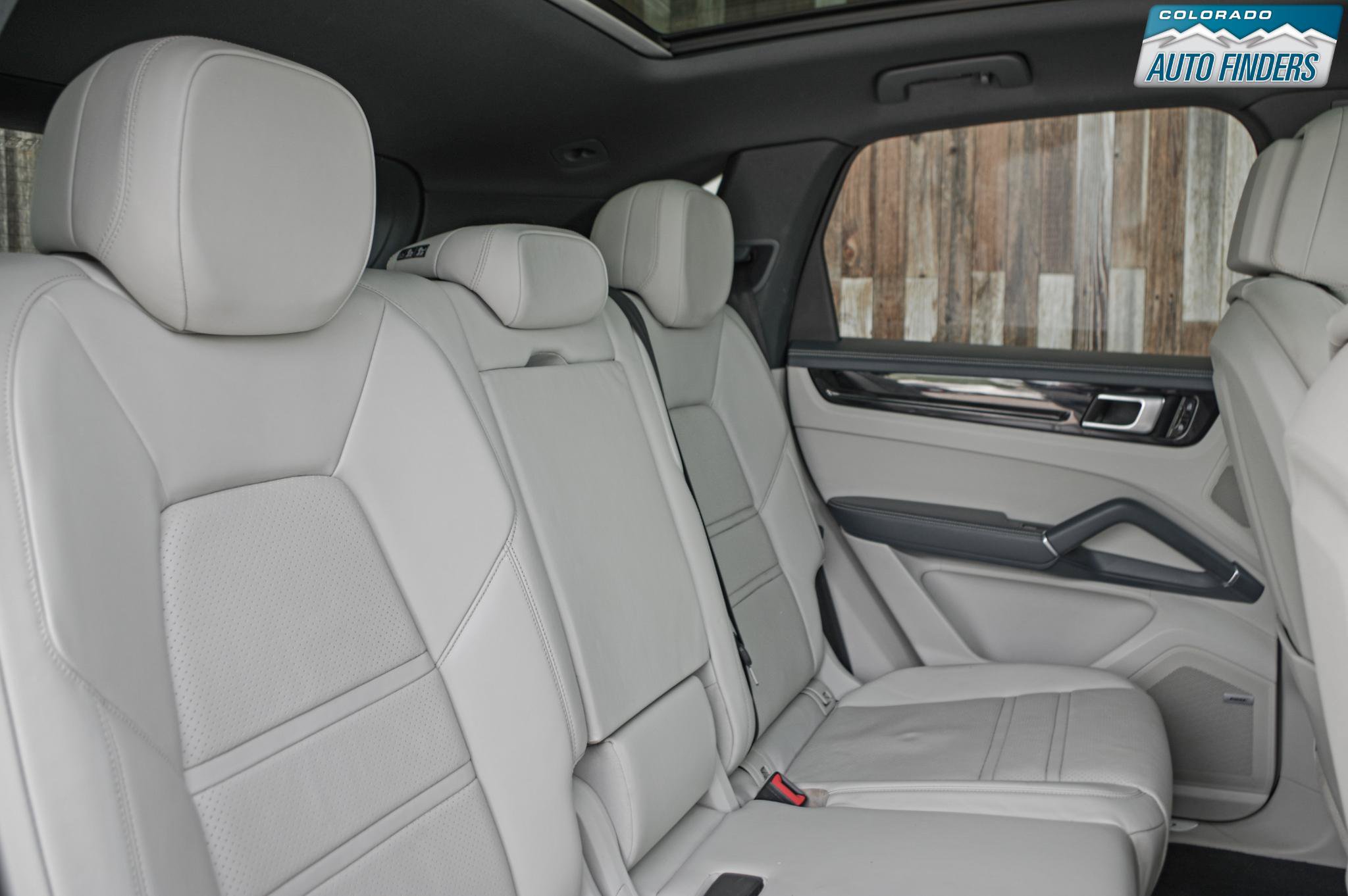 Used 2019 Porsche Cayenne S w/ Premium Plus Package AWD/4WD image 23