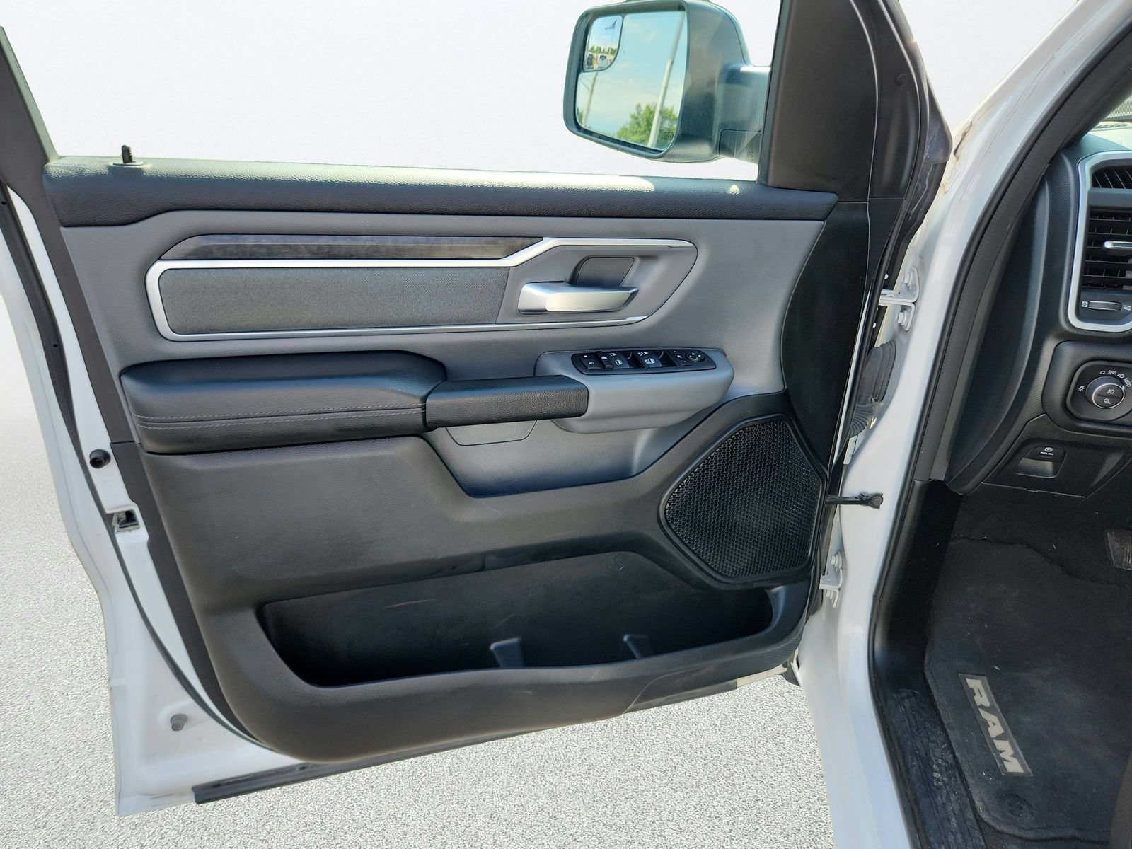 Used 2023 RAM 1500 Big Horn AWD/4WD image 21