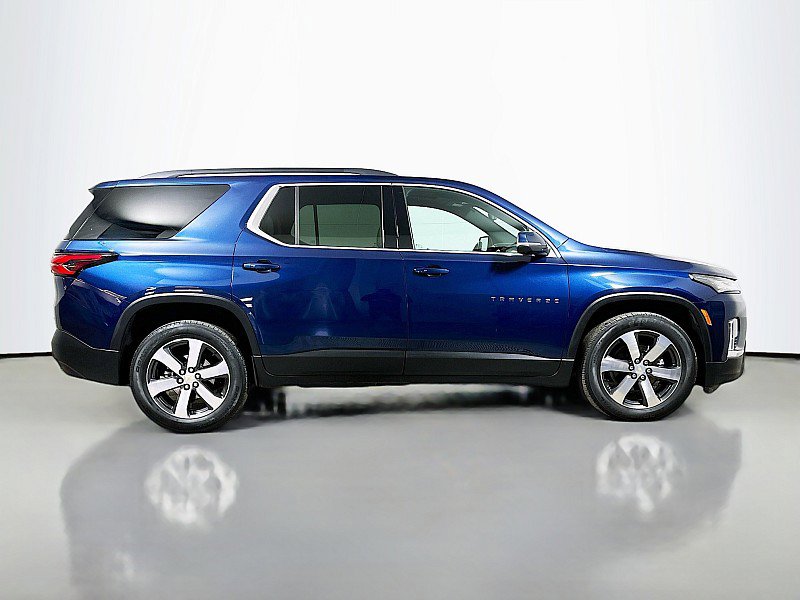 Used 2023 Chevrolet Traverse LT w/ LT Premium Package image 8