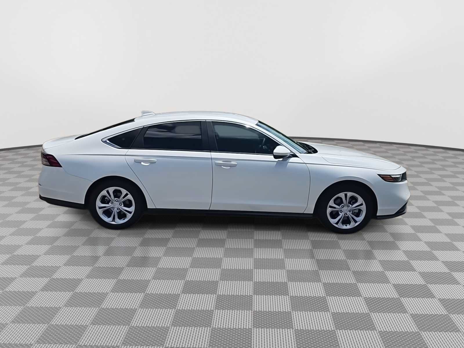 Certified 2025 Honda Accord LX image 9