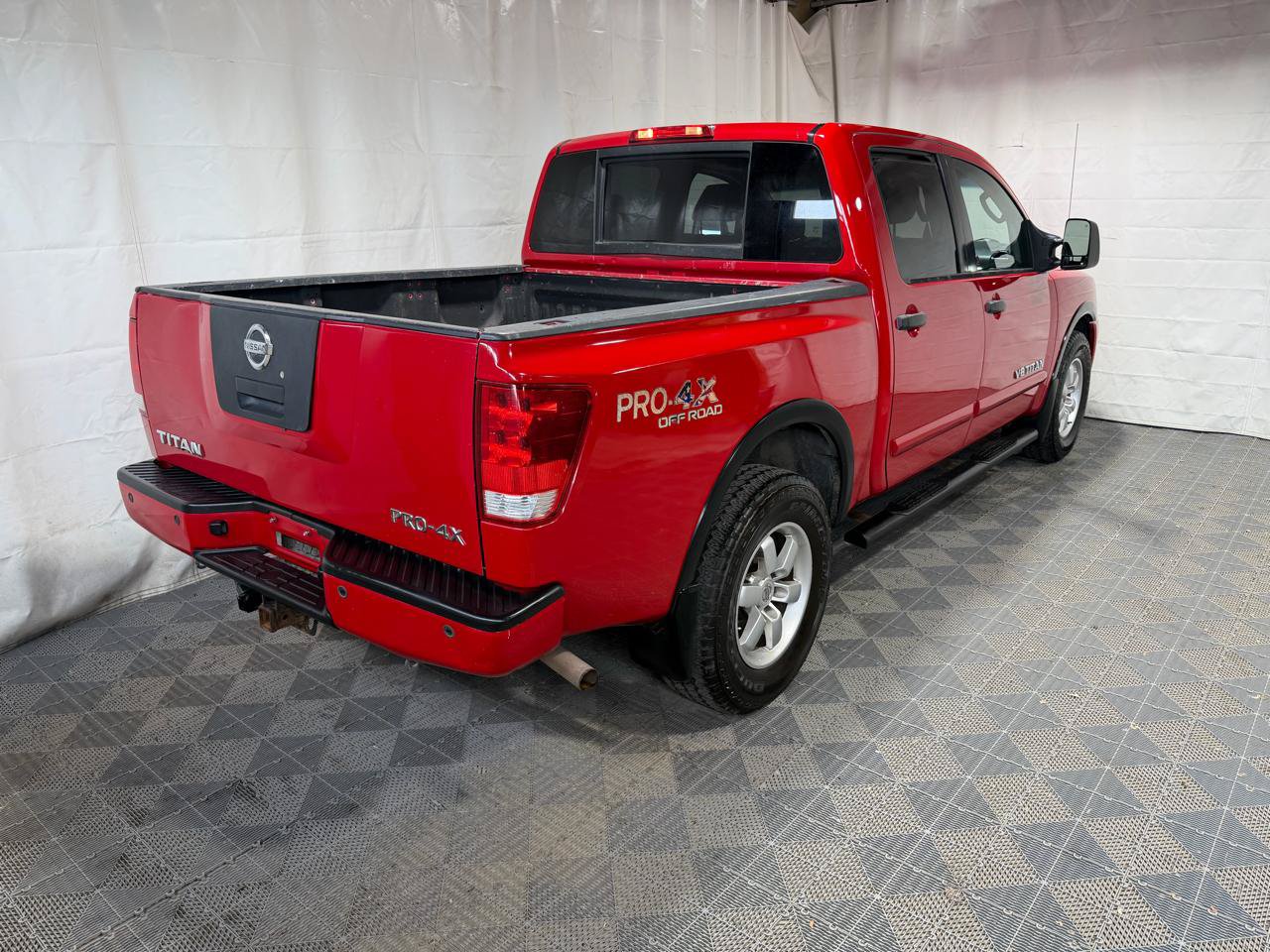 Used 2010 Nissan Titan XE AWD/4WD image 7