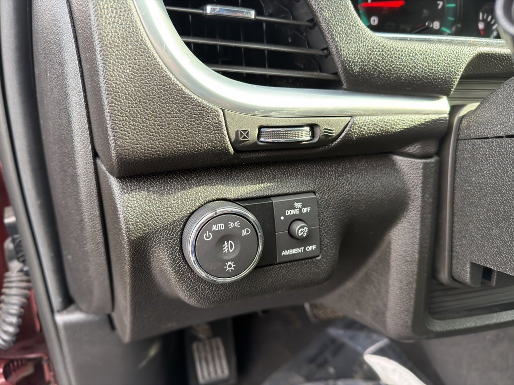 Used 2017 Chevrolet Traverse LT w/ Style and Technology Package image 19