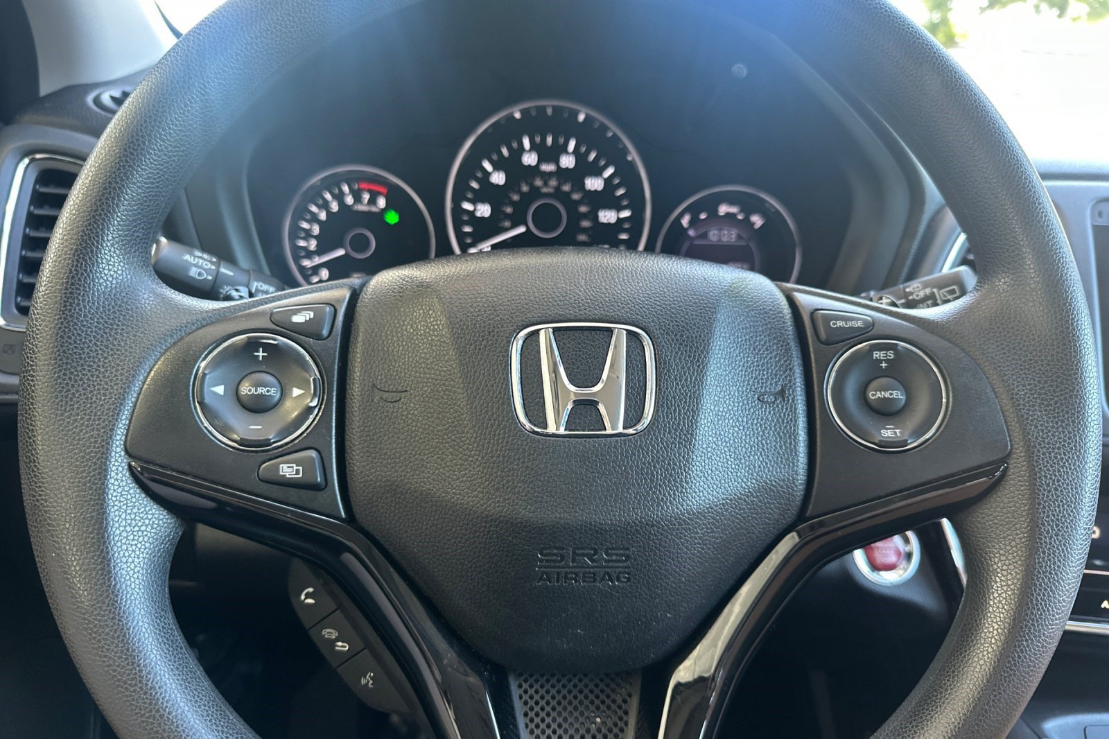Used 2018 Honda HR-V EX image 27