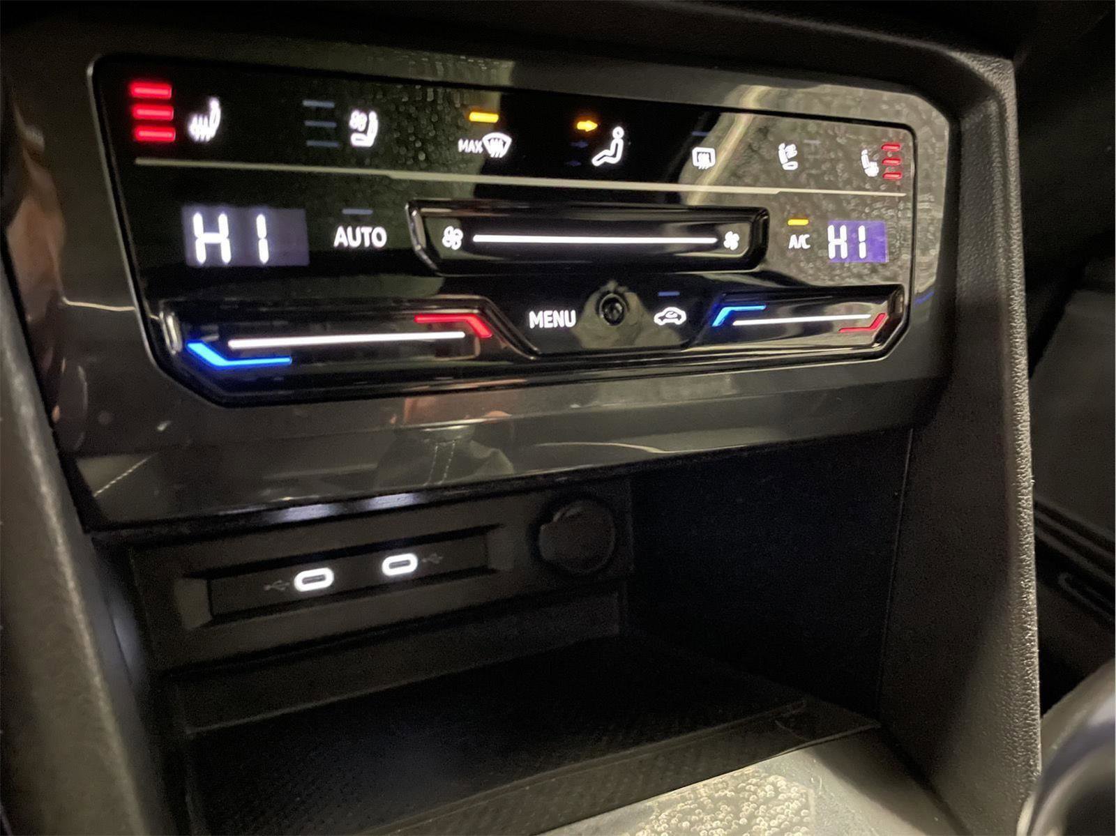 Used 2023 Volkswagen Tiguan SEL R-Line image 30