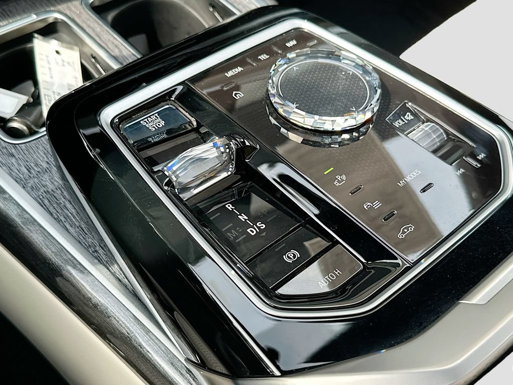 Used 2023 BMW 740i RWD image 19