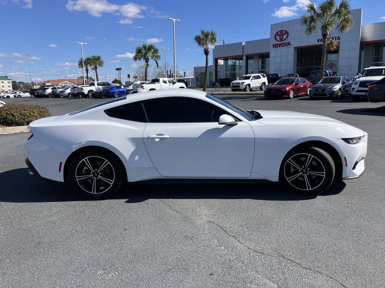 Used 2024 Ford Mustang Coupe image 6