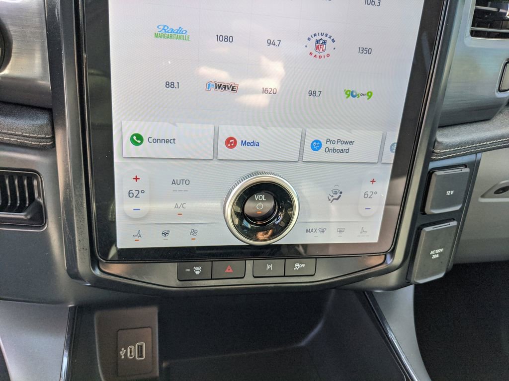 Used 2025 Ford F150 Lightning Flash image 28