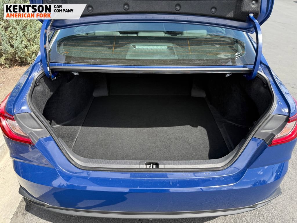Used 2026 Toyota Camry SE FWD image 32