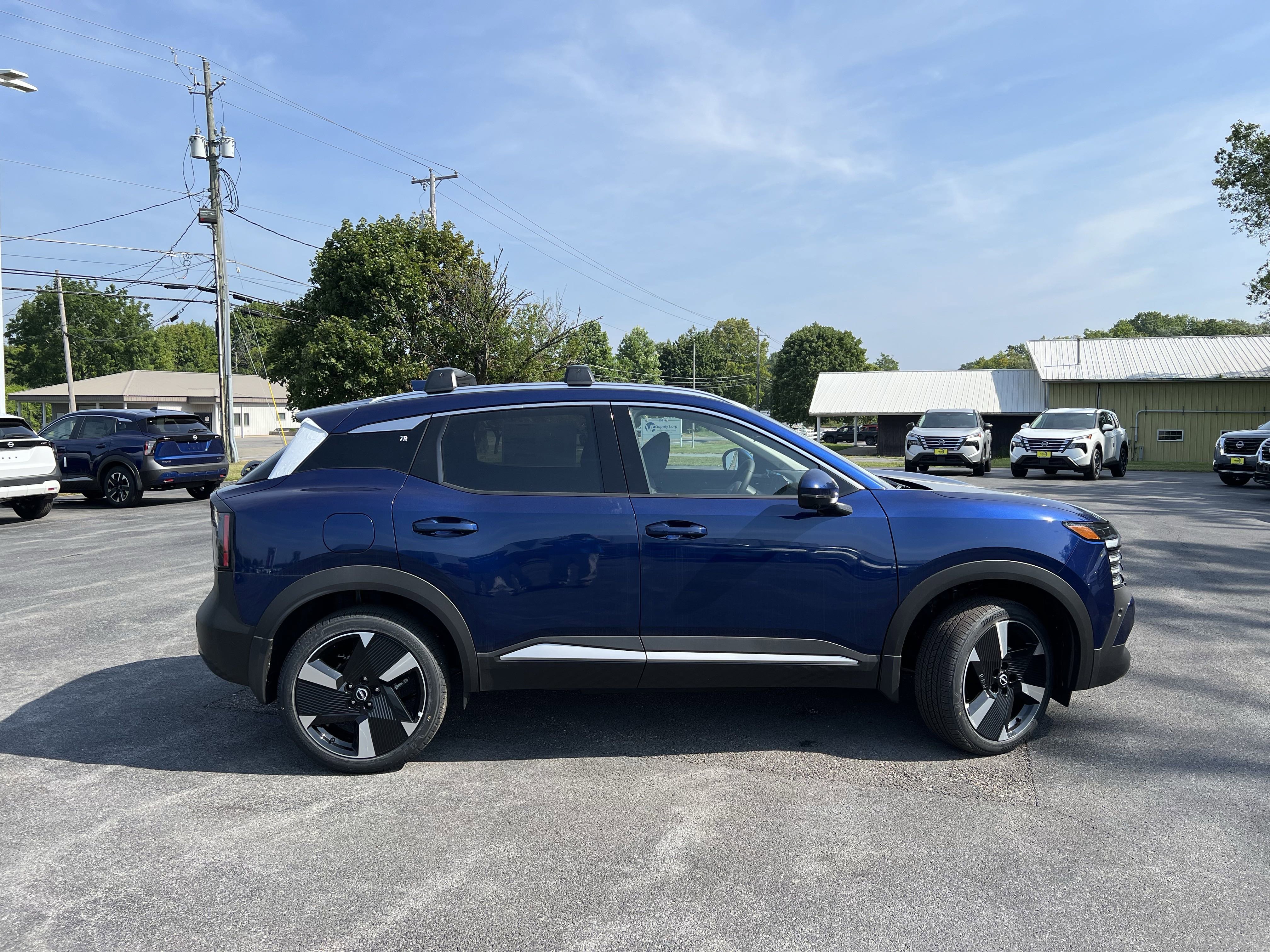 New 2025 Nissan Kicks SR image 10