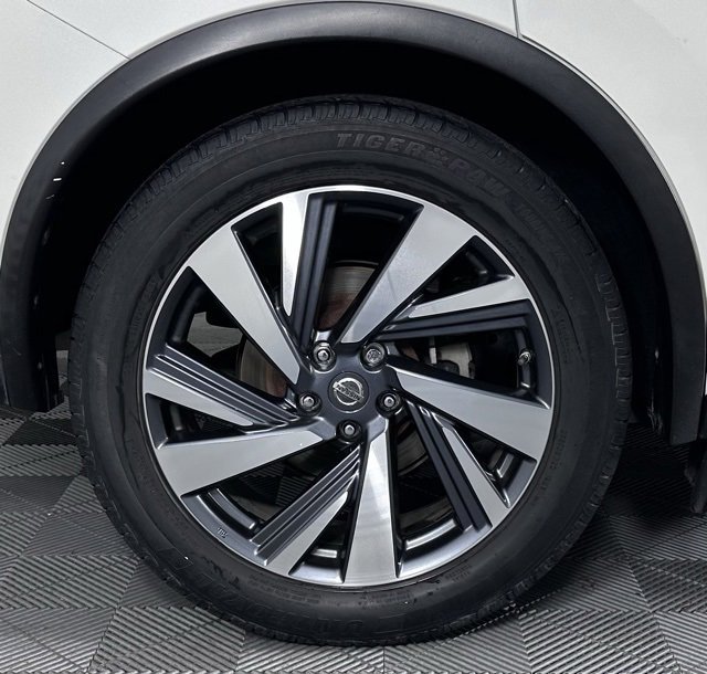Used 2018 Nissan Murano Platinum image 11