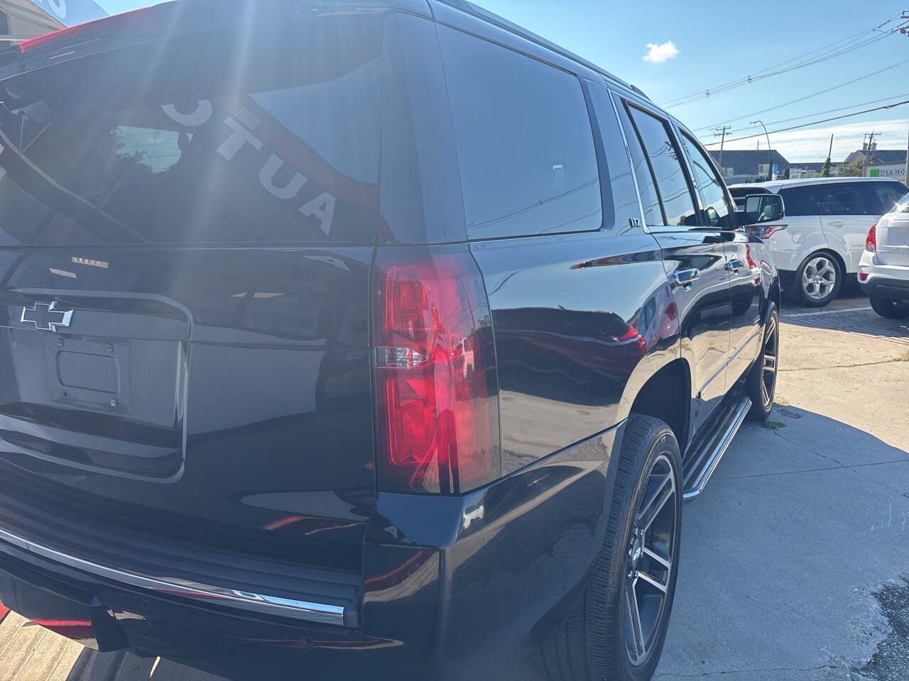 Used 2015 Chevrolet Tahoe LTZ AWD/4WD image 30