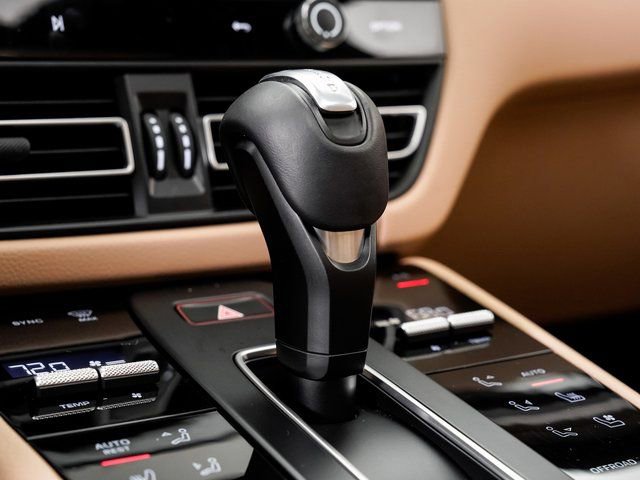 Certified 2025 Porsche Macan image 21