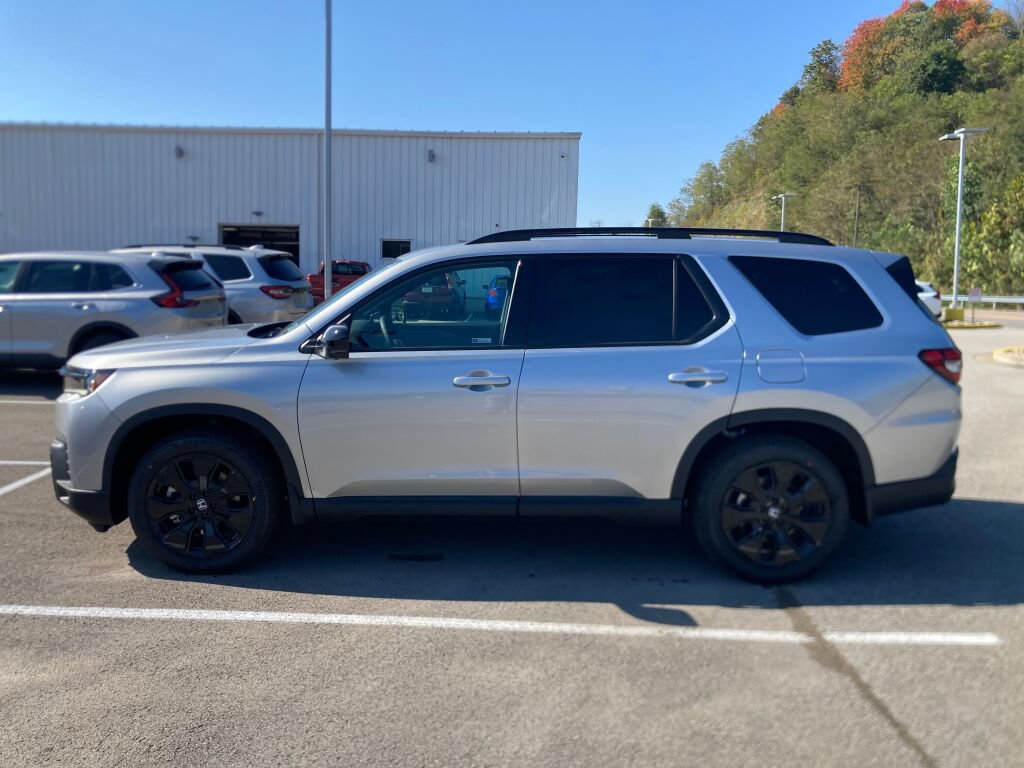 New 2026 Honda Pilot Black Edition image 3