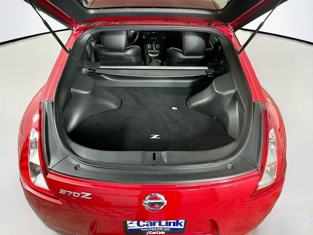 Used 2016 Nissan 370Z Coupe RWD image 25