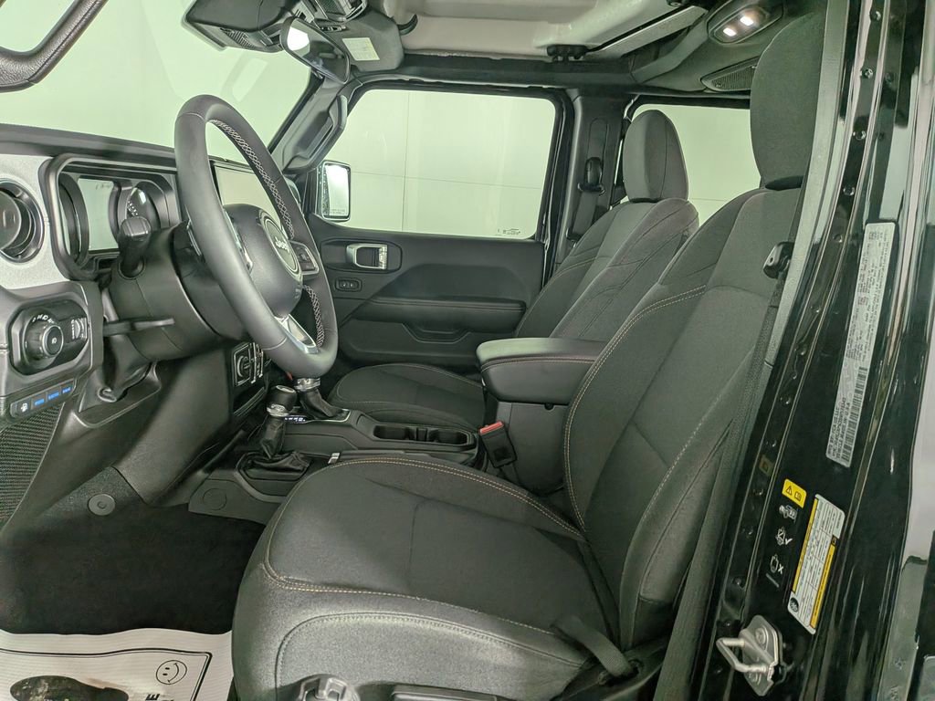 Certified 2025 Jeep Wrangler Unlimited Sahara image 18