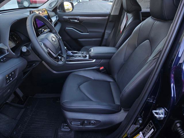 Certified 2026 Toyota Highlander Limited AWD/4WD image 15