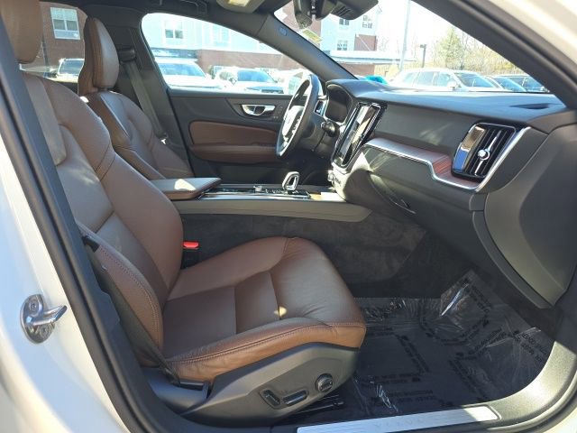 Certified 2025 Volvo V60 B5 Cross Country Plus image 17