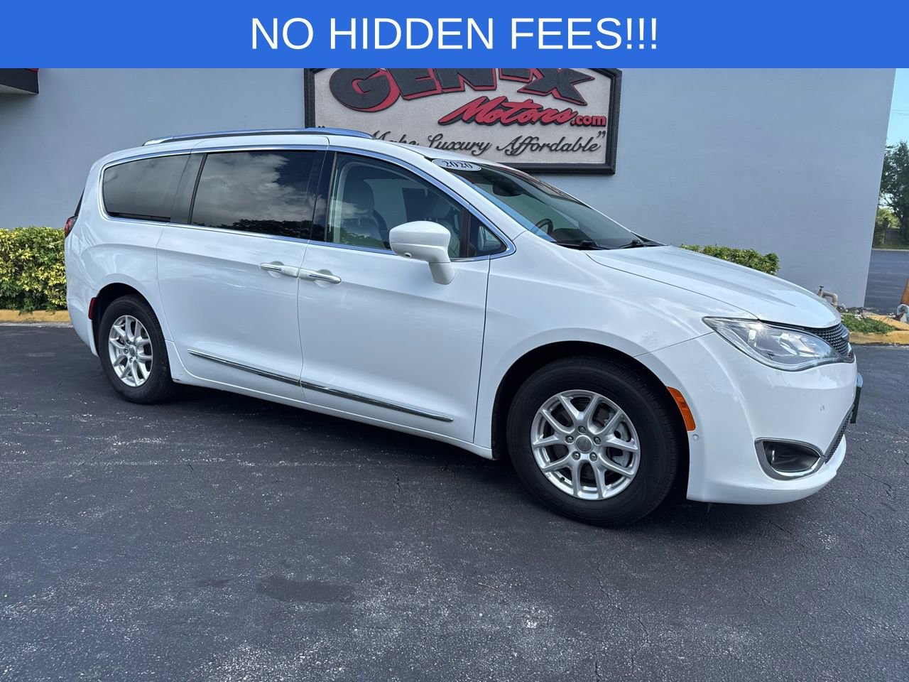 Used 2020 Chrysler Pacifica Touring-L w/ Advanced Safetytec Group FWD image 1