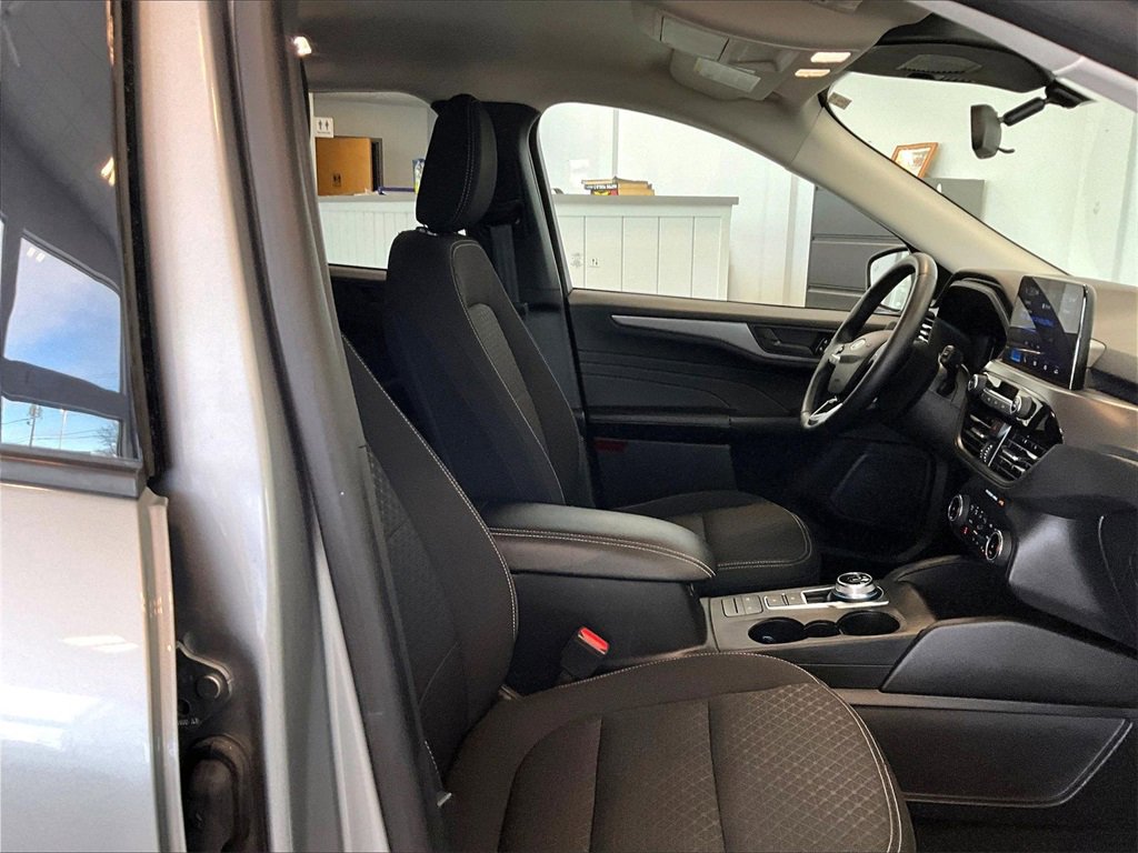 Used 2024 Ford Escape Active image 11