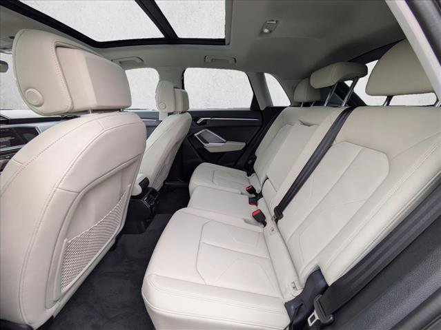 Used 2025 Audi Q3 2.0T Premium Plus w/ Premium Plus Package AWD/4WD image 18