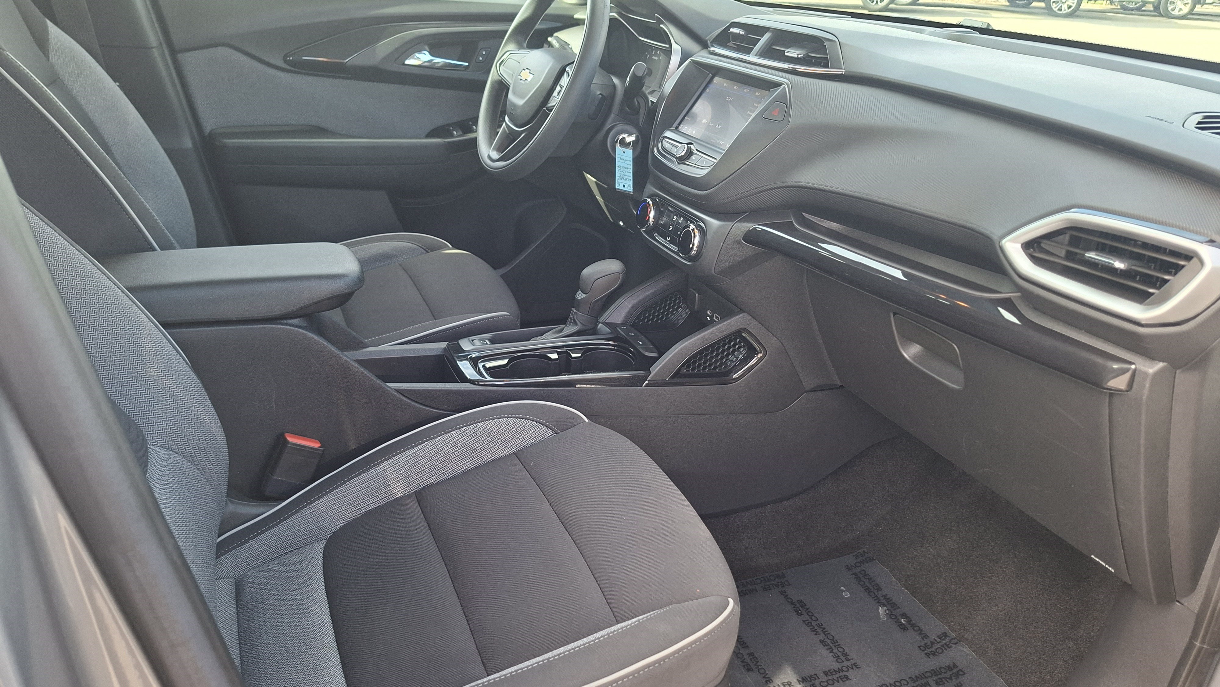 Used 2023 Chevrolet TrailBlazer LS FWD image 23