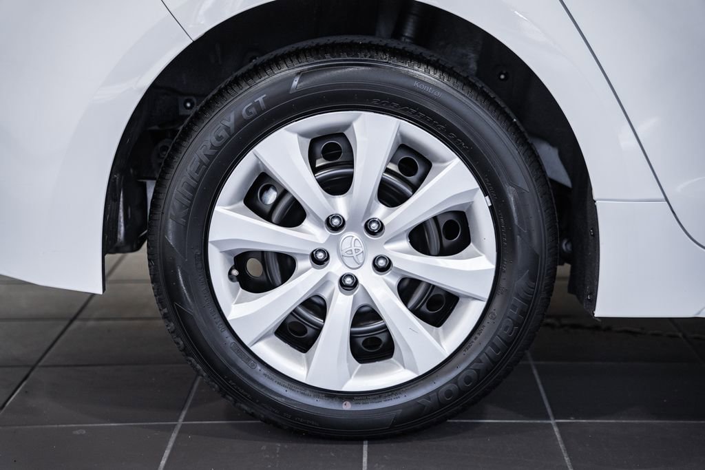 Used 2024 Toyota Corolla LE image 14