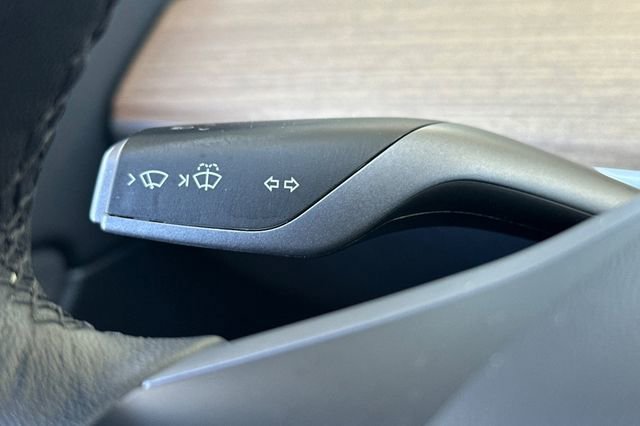 Used 2022 Tesla Model Y Performance AWD/4WD image 29
