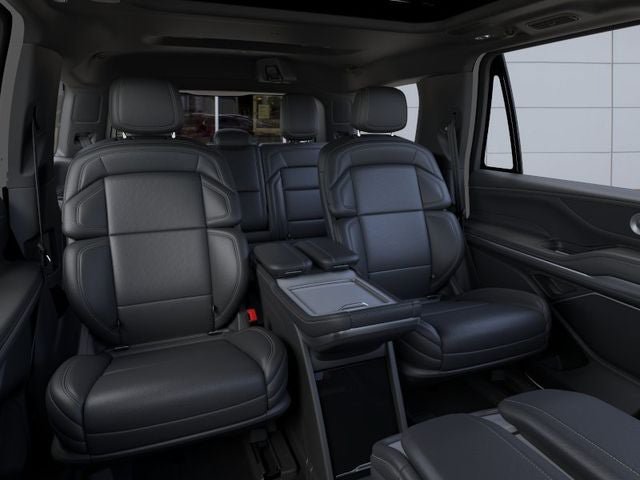 New 2025 Lincoln Navigator Reserve w/ Jet Appearance Package AWD/4WD image 11