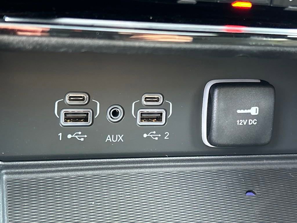 New 2024 Jeep Grand Cherokee Altitude RWD image 38