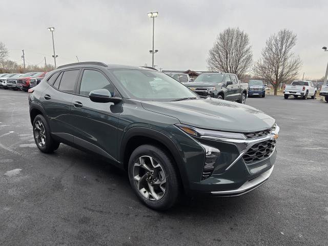 New 2026 Chevrolet Trax LT w/ Driver Confidence Package image 2