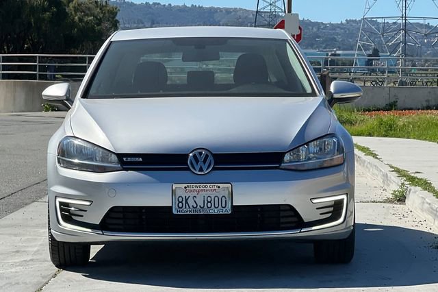 Used 2019 Volkswagen e-Golf SE image 9