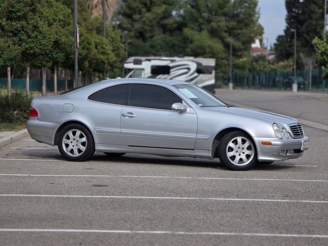 Used 2001 Mercedes-Benz CLK 320 Coupe image 4