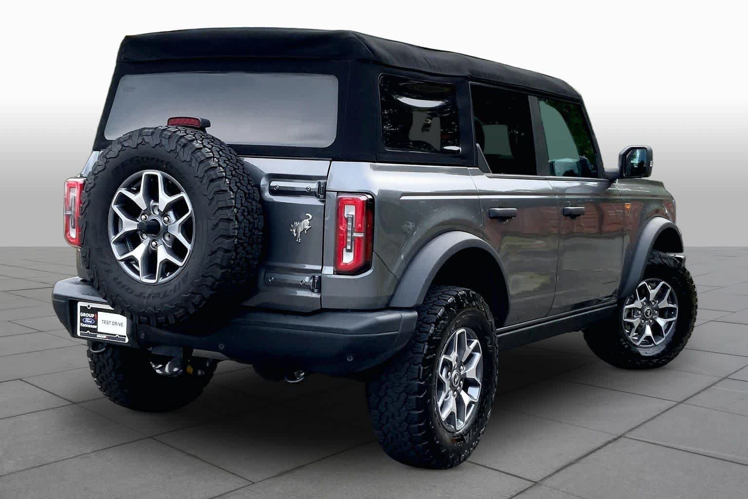 Certified 2024 Ford Bronco Badlands AWD/4WD image 13