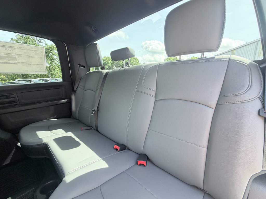 New 2026 RAM 3500 Tradesman AWD/4WD image 22