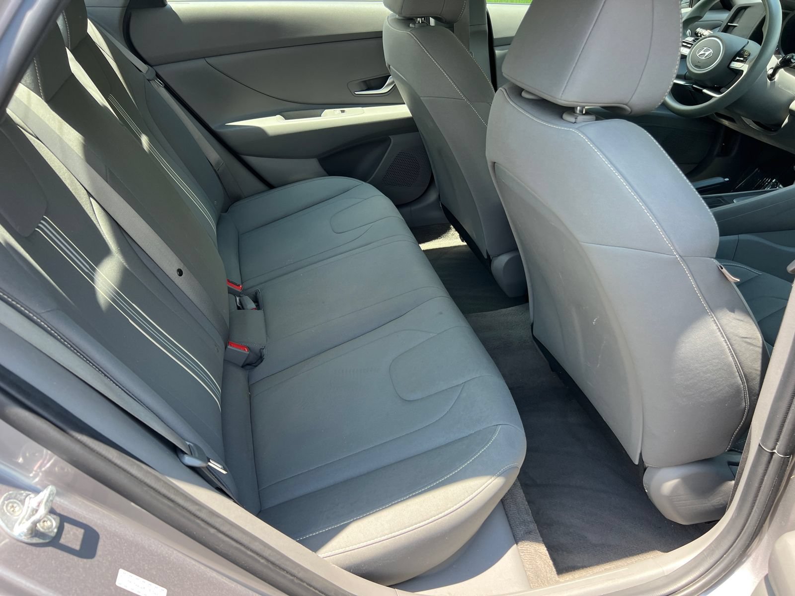 Used 2022 Hyundai Elantra SEL w/ Preferred Accessory Package FWD image 14
