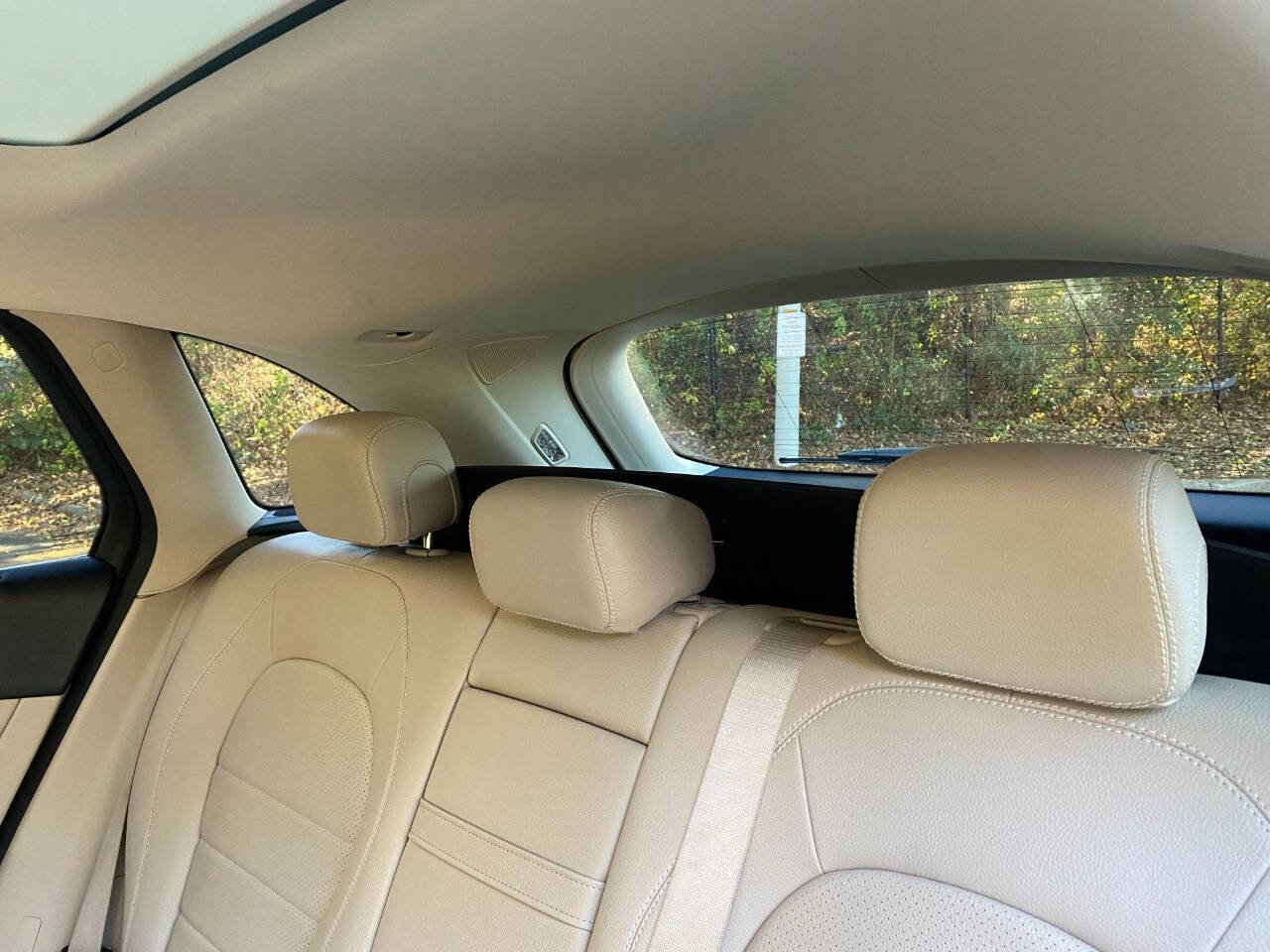 Used 2019 Mercedes-Benz GLC 300 image 45